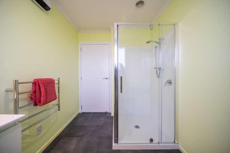 25 Motu-Au Close Manapouri_16