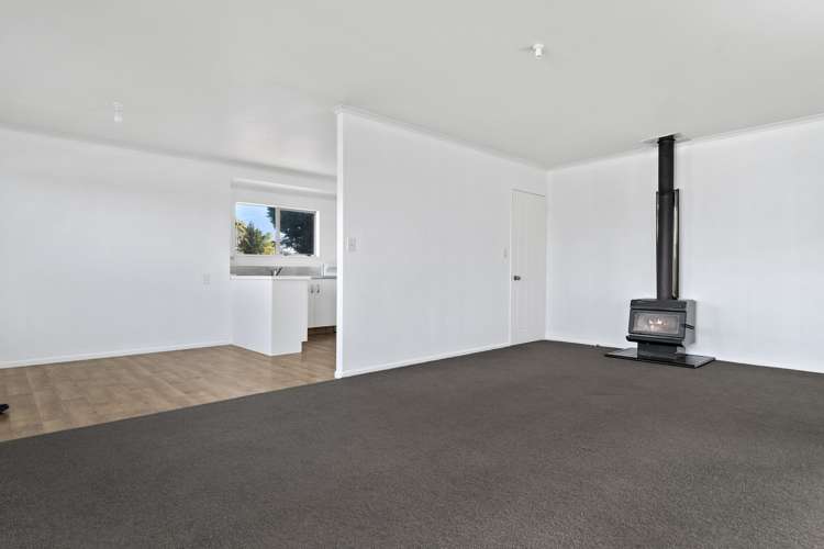 75a Henderson Crescent Parkvale_5