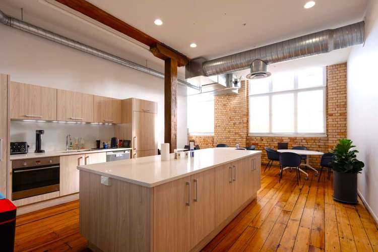 Suite 12-14 / 125 The Strand Parnell_10