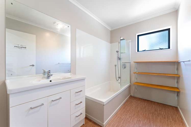 19 Titch Place Glen Eden_13