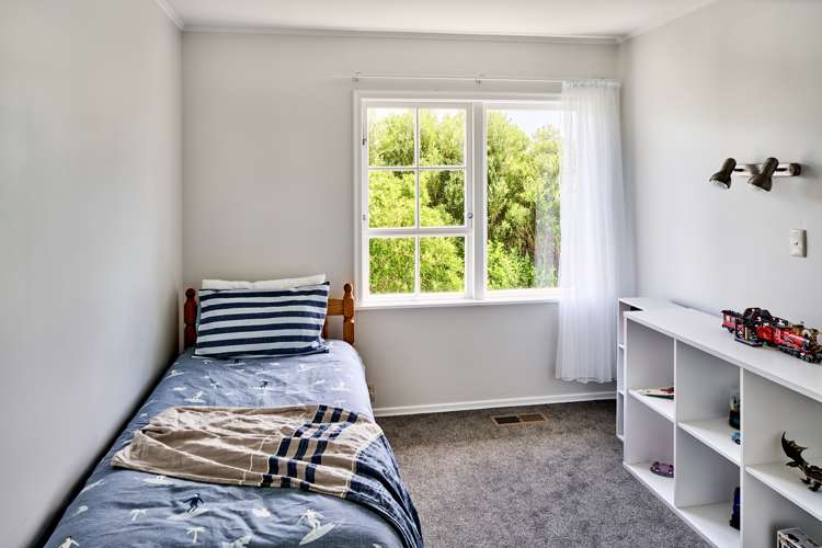 2 Parklands Drive Karori_14