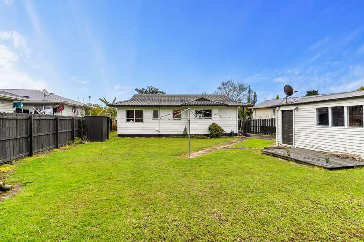 6 Stoll Place Clendon Park_11
