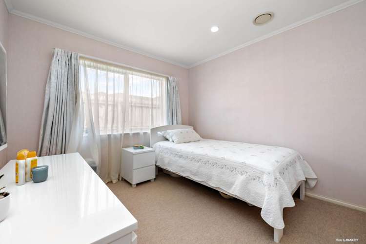 13 Tir Conaill Avenue Flat Bush_9