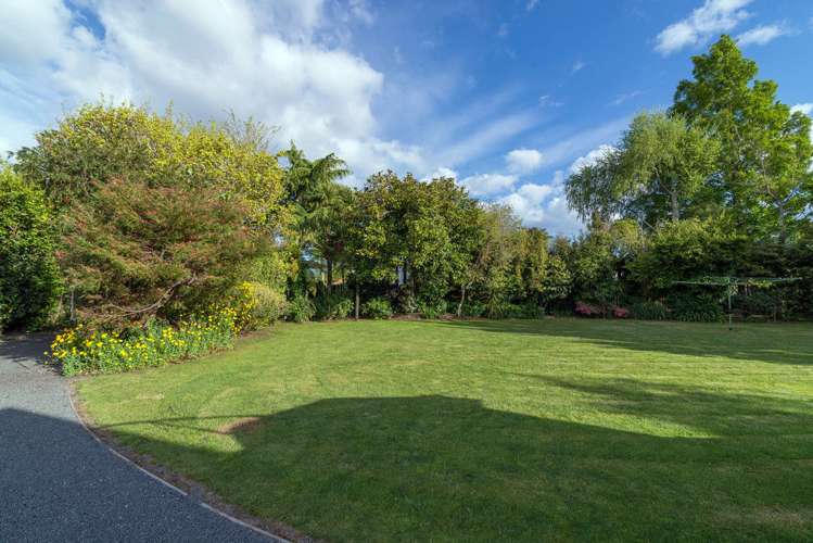 5 Holden Avenue Holdens Bay_31