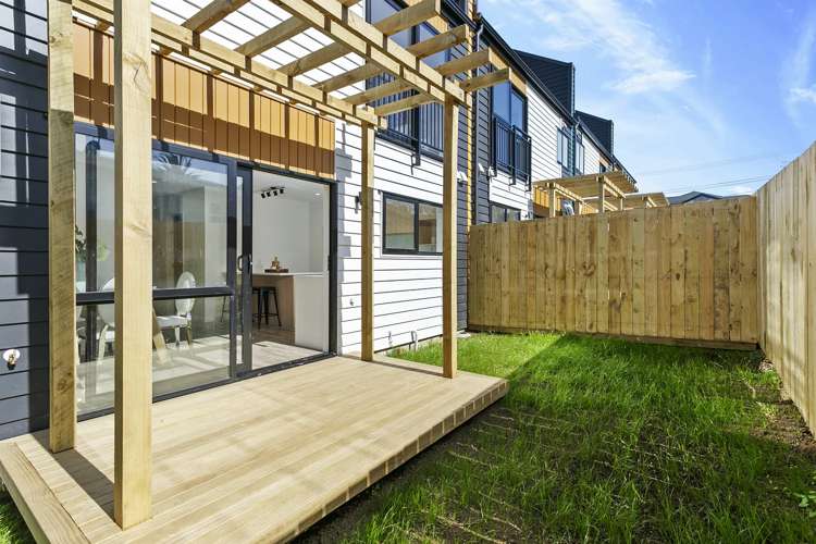 79A-79B Station Road Papatoetoe_15