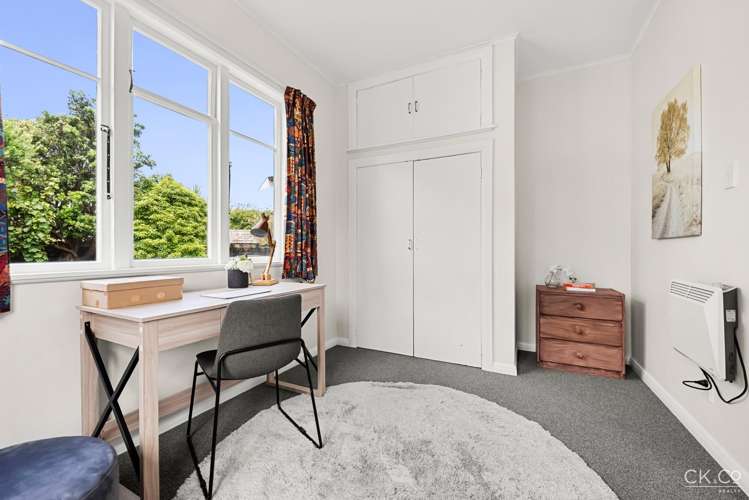 30 Ludlam Crescent Woburn_12