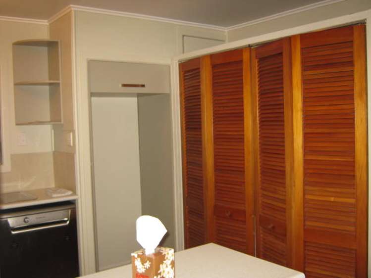 19 Kirrie Avenue Te Atatu South_8