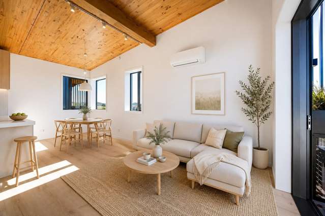 Top-Floor Living, All-Day Sun!