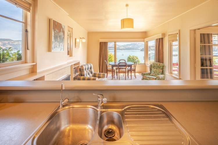 109 Beach Road Akaroa_11