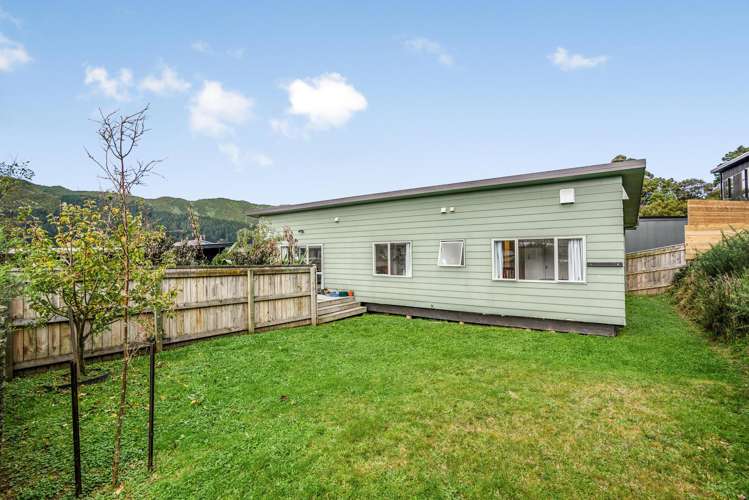 8 Hastings Grove Wainuiomata_14