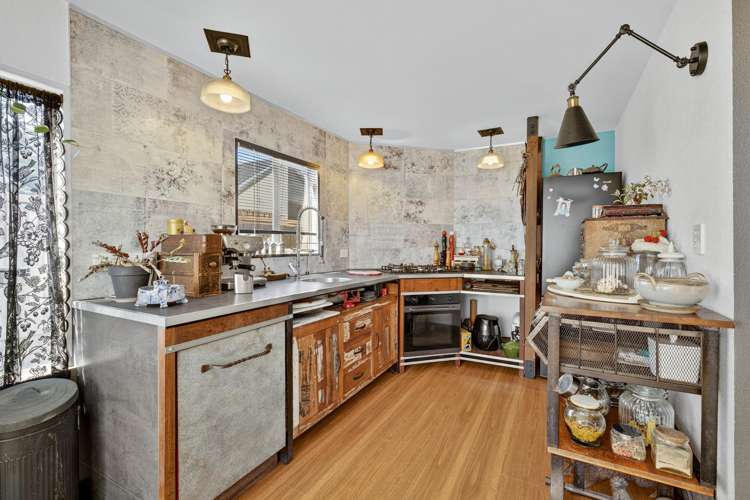 2/44 Shakespeare Road Waltham_7