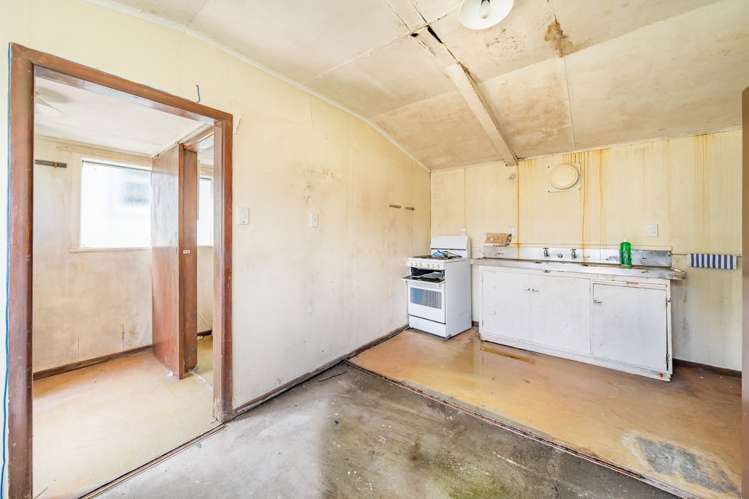 37 Plunket Avenue Petone_23