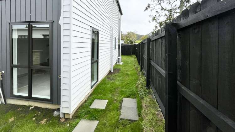 9/8 Rosier Road 1665_10