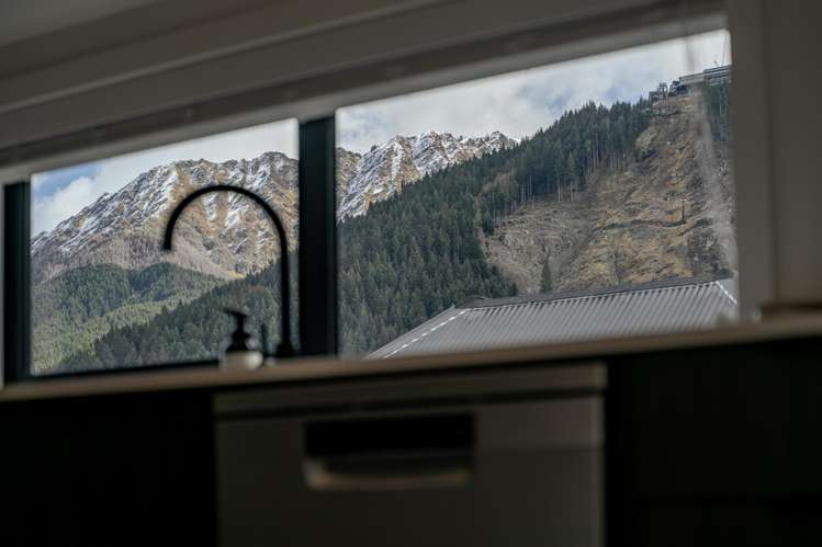 6 Sterling Lane Queenstown_10