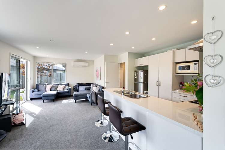 16 Oxfordshire Avenue Lower Shotover_2