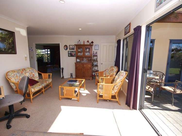 2/37 The Grove Nukuhau_16