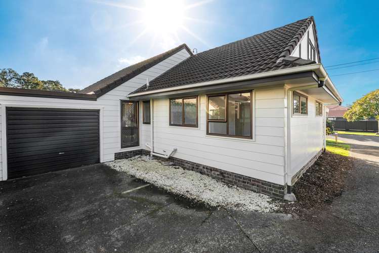 1/4 Bowling Avenue Epsom_4