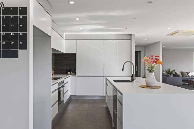 10 Masters Lane Waitara_15