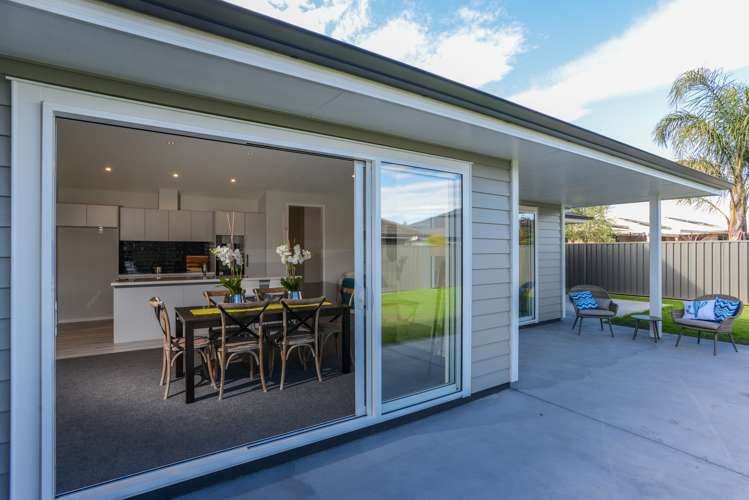 552 Lyndhurst Road Frimley_12