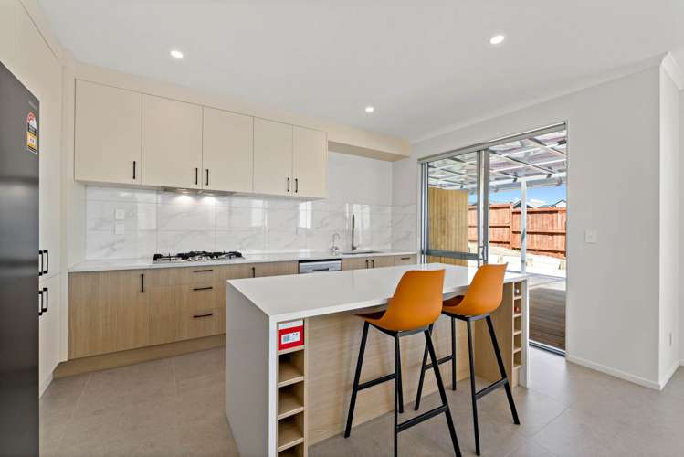 4 Hautoa Lane Flat Bush_11