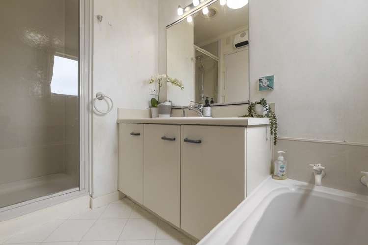 1 Clivedene Street Matua_13