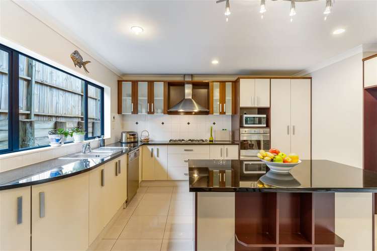 1a Simmental Crescent Somerville_7