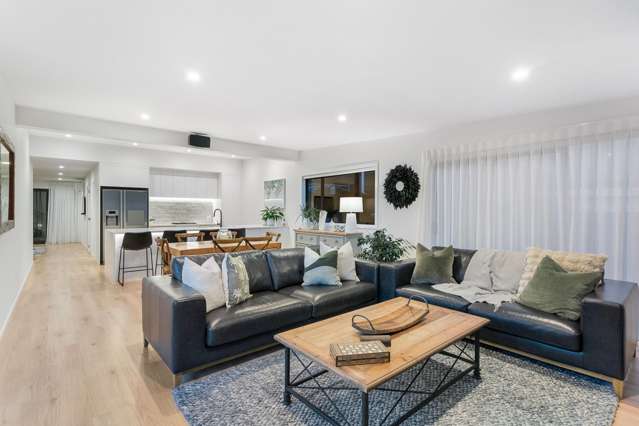 LUXURY COASTAL LIVING IN RANGI ZONE