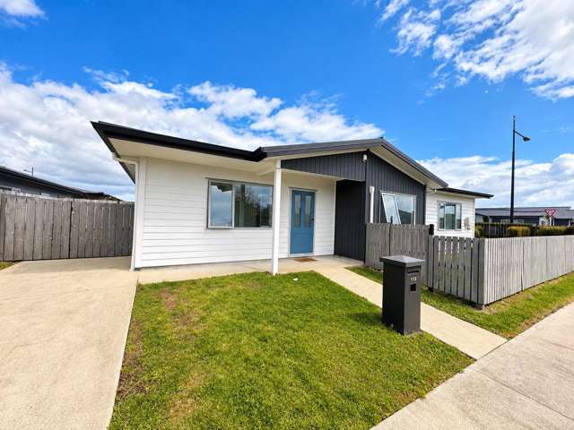 Modern 3-Bedroom Home in Popular Takanini Location