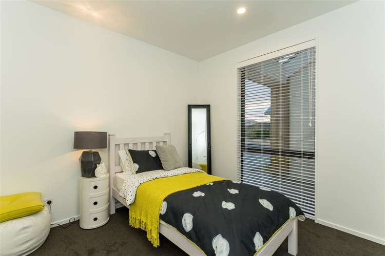 53 Vernon Drive Lincoln_9