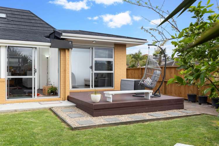 2/15 Vivian Wilson Drive Eastern Beach_21