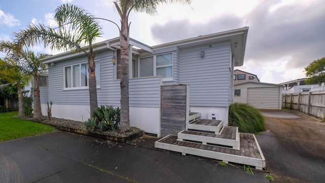 Recently Renovated in Stanmore Bay