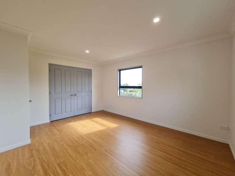 Arrowsmith Drive Flat Bush_10