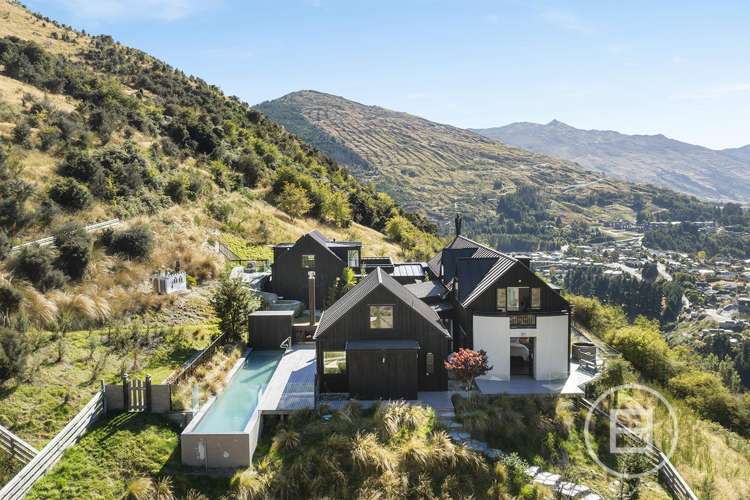 12 Crows Nest Road_1