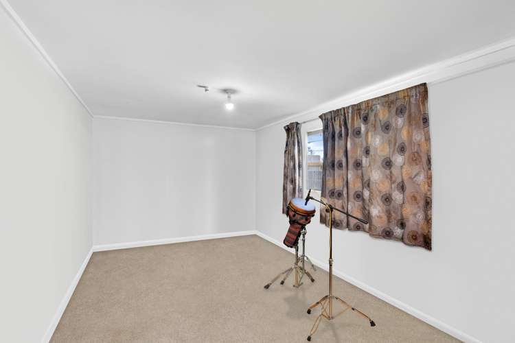 102 Harold Holt Avenue Pirimai_18