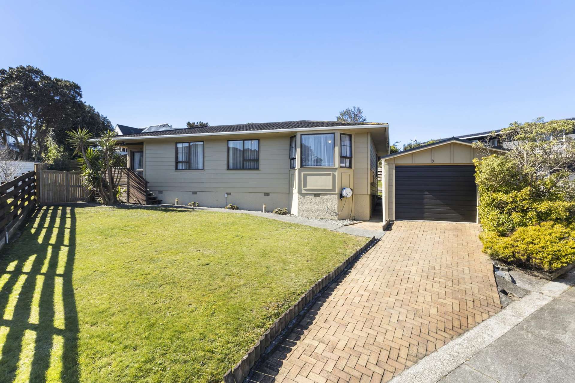 3 Dart Crescent Island Bay_0