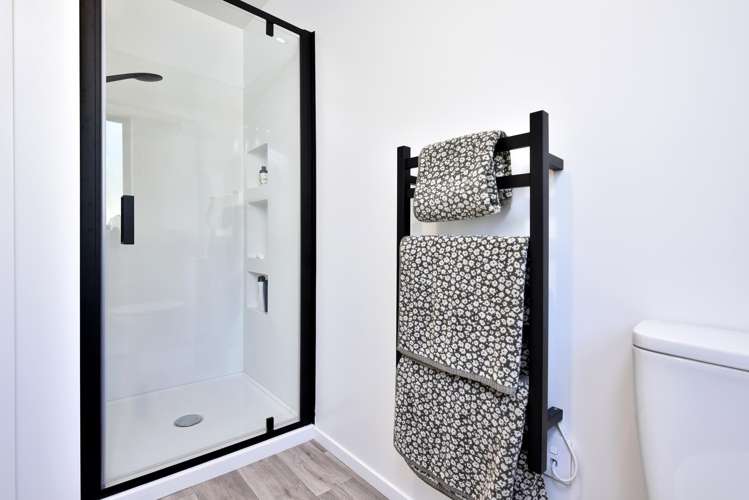 3203 Archers Road Tennyson Inlet_16