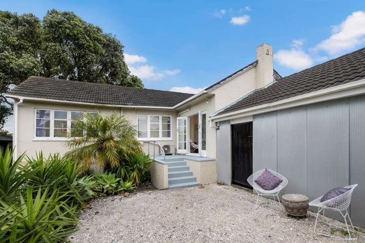 37 Hendry Avenue Hillsborough_12