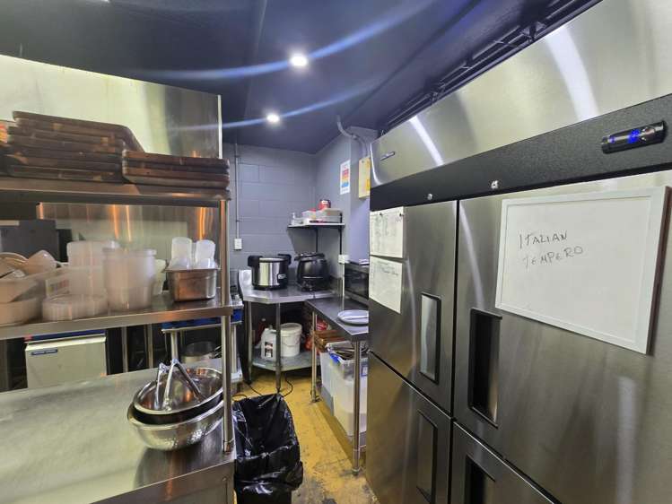 402-404 Great North Road Henderson_7