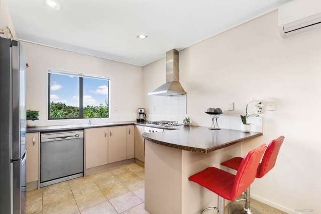 2/75d Target Road Totara Vale_3