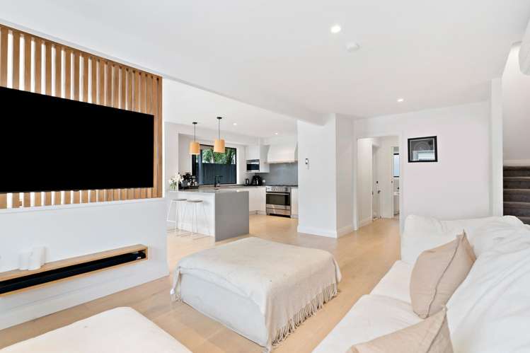 2/178 Landscape Road Mount Eden_18