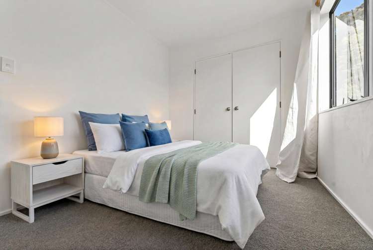 1/147 Spinella Drive Bayview_12