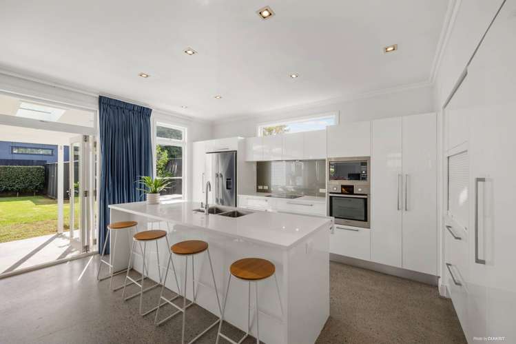50 Main Highway Ellerslie_5