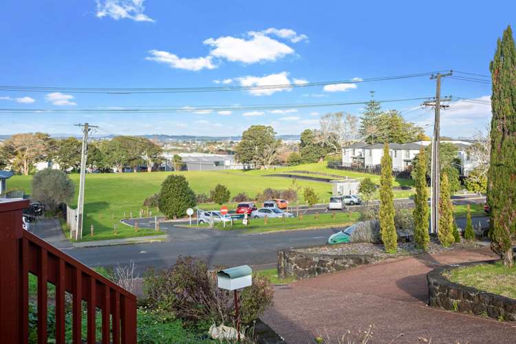 27b Barrack Road Mount Wellington_16
