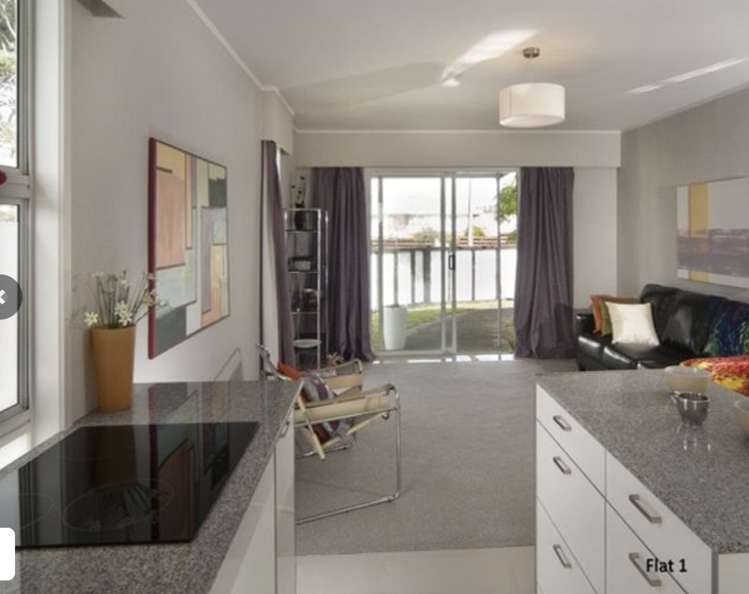 3/200 Chivalry Road Glenfield_1