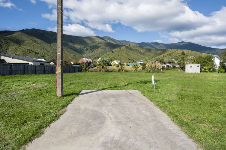 11b Beach Road Waikawa_1