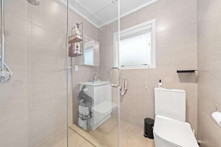 2/24 Robertson Road Favona_8