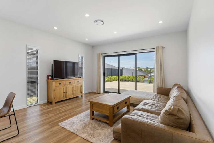 42 Siren Street Wainui_5