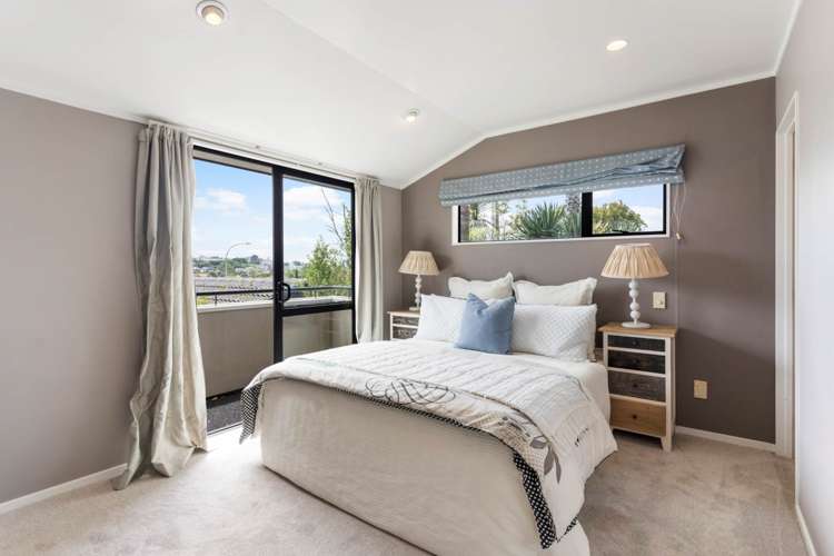 2/4 Mercury Lane Windsor Park_8