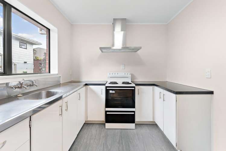 1 and 2/58 St Annes Crescent Wattle Downs_28