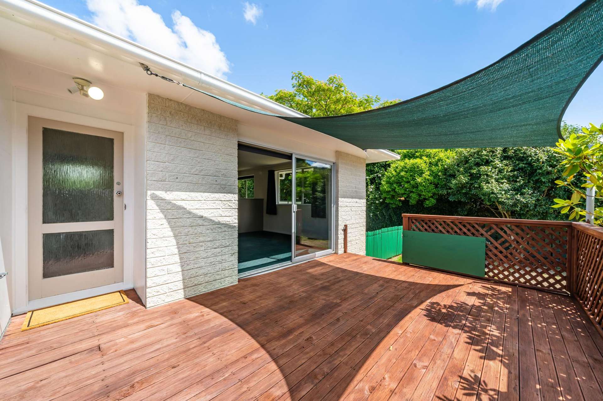 1/10 Denver Grove Totara Park_0